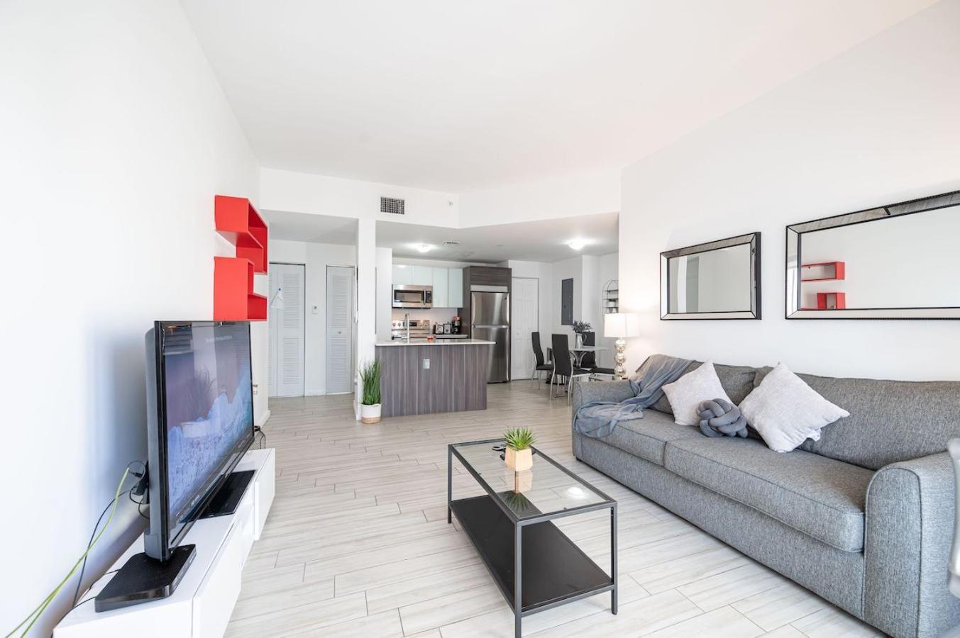 Subtle 2 Bed In Edgewater Downtown With Free Parking Διαμέρισμα Μαϊάμι Εξωτερικό φωτογραφία